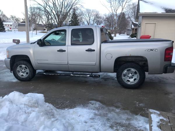 2007 Chevy Silverado LS low miles! for sale in Ames, IA – photo 2