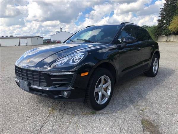 2018 Porsche Macan Base - SUV - - by dealer - vehicle for sale in Waterford, MI – photo 10