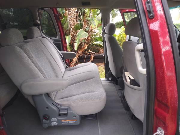 DEPENDABLE MINIVAN*SERVICE RECORDS*CLEAN*DUAL SLD DOORS*F/R AIR* for sale in Lakeland, FL – photo 9