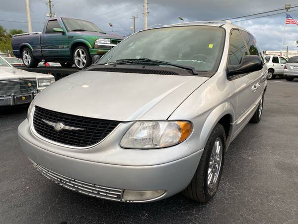 2001 Chrysler Town & Country Mini Van 3rd Row Leather Loaded for sale in Pompano Beach, FL