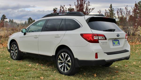2015 Subaru Outback AWD LIMITED LOW MILES - - by for sale in Redmond, OR – photo 5