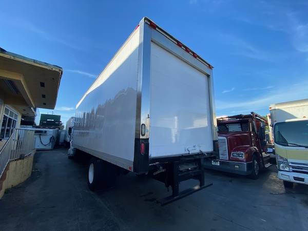 2012 FREIGHTLINER M2 26' REEFER TRUCK STOCK 1658 - cars & trucks -... for sale in Miami, FL – photo 3