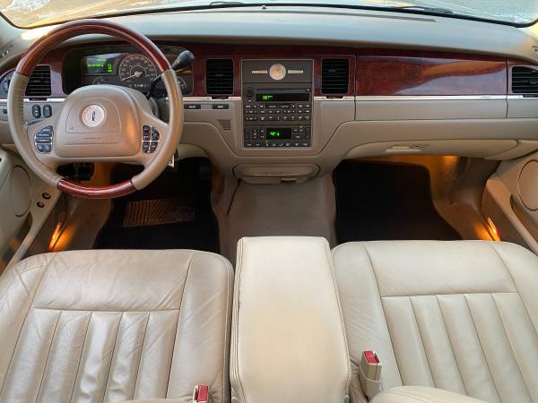 2003 Lincoln Town Car Power Moon Roof Heated Leather LOW 101k Miles! for sale in Auburn, IN – photo 14