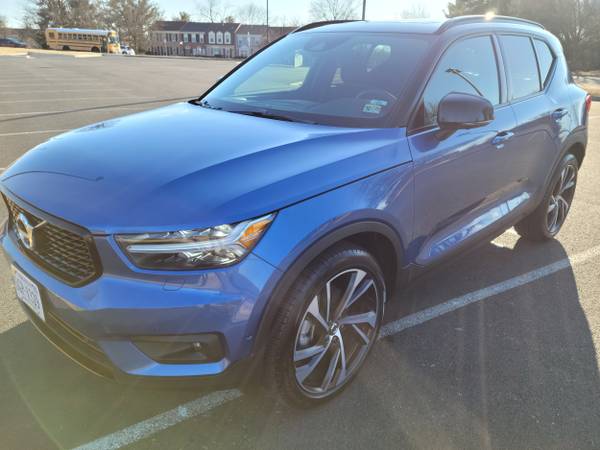 2021 Volvo XC40 R-Design AWD, less then 10K mls , fact wrnty maint for sale in CHANTILLY, District Of Columbia – photo 2