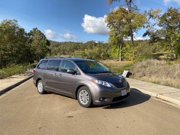 2016 Toyota Sienna XLE for sale in Roseburg, OR