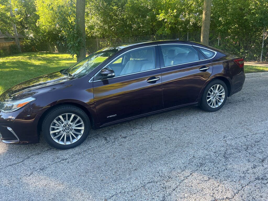 2016 Toyota Avalon Hybrid Limited FWD for sale in Chicago, IL