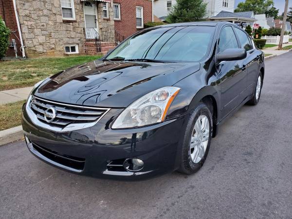 2012 Nissan Altima 2.5s 67k low miles Clean Title special edition 4dr for sale in Valley Stream, NY – photo 2