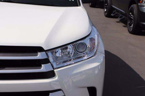 2019 Toyota Highlander hatchback White - cars & trucks - by dealer -... for sale in Antioch, CA – photo 4