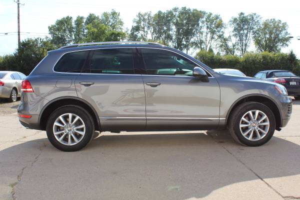 2014 Volkswagen Touareg Sport AWD*Only 65k* for sale in Madison, WI – photo 6
