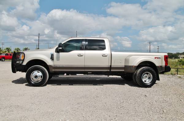 2017 FORD F-350 LARIAT ULTIMATE - NAV - PANO ROOF - NEW 35" TOYO AT... for sale in Liberty Hill, TX – photo 5