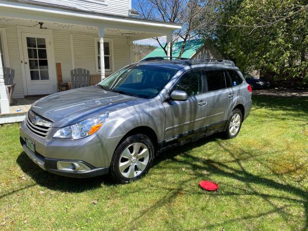 2011 Subaru Outback 3 6R Limited for sale in Jericho, VT – photo 3