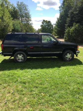 1998 Chevy Tahoe - cars & trucks - by owner - vehicle automotive sale for sale in Kingsley, MI