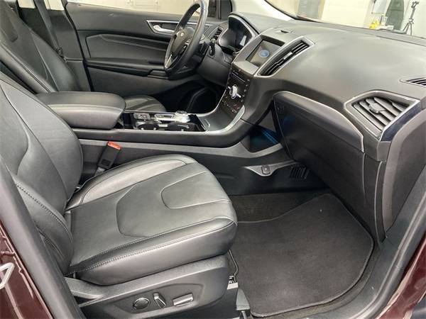 2019 Ford Edge Titanium - - by dealer - vehicle for sale in Chillicothe, OH – photo 17