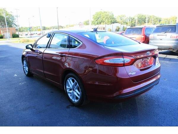 2014 Ford Fusion sedan SE - Ford Ruby Red Metallic Tinted Clearcoat for sale in Green Bay, WI – photo 6