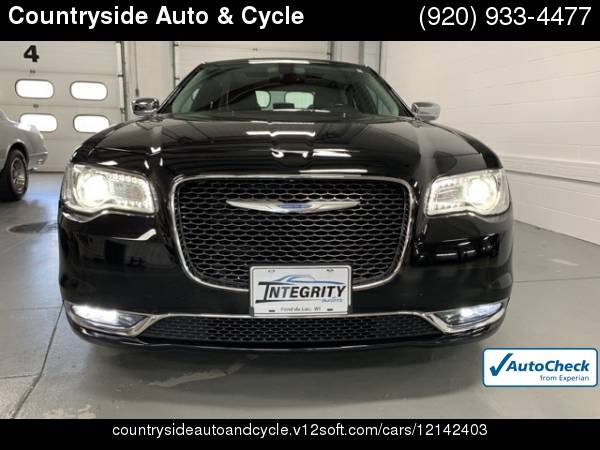 2015 Chrysler 300C Base ***Financing Available*** for sale in Fond Du Lac, WI – photo 3