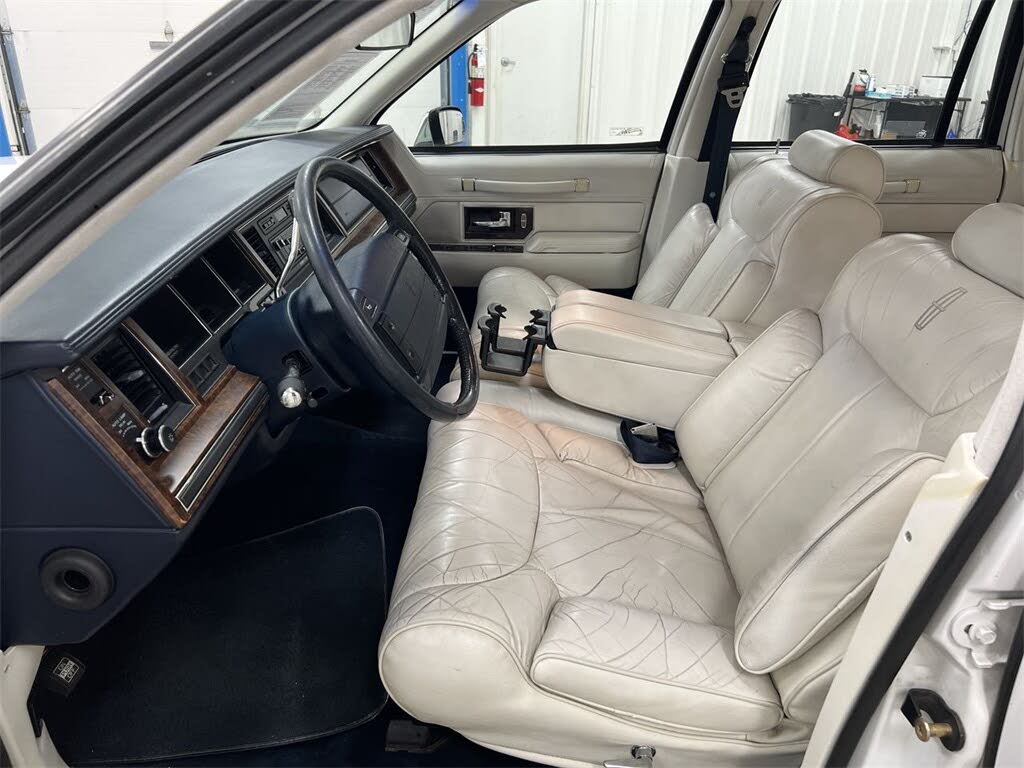 1992 Lincoln Town Car Signature for sale in Paris , KY – photo 17