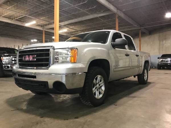 2010 GMC Sierra 1500 4x4 Flex Fuel Z71,114k miles,We take all trades for sale in Cleveland, OH – photo 7