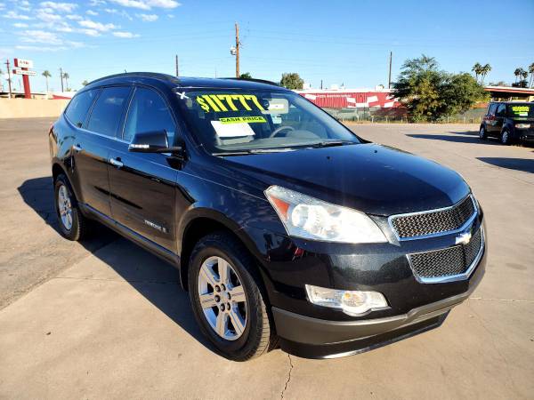 2009 Chevrolet Chevy Traverse FWD 4dr LT w/2LT FREE CARFAX ON EVERY for sale in Glendale, AZ