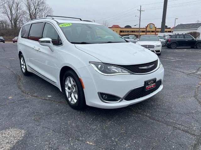 2019 Chrysler Pacifica Limited for sale in Lebanon, IN – photo 6
