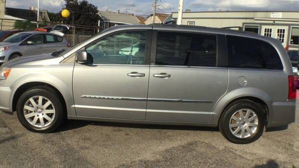 2013 Chrysler Town Country Touring for sale in Cicero, IL – photo 5