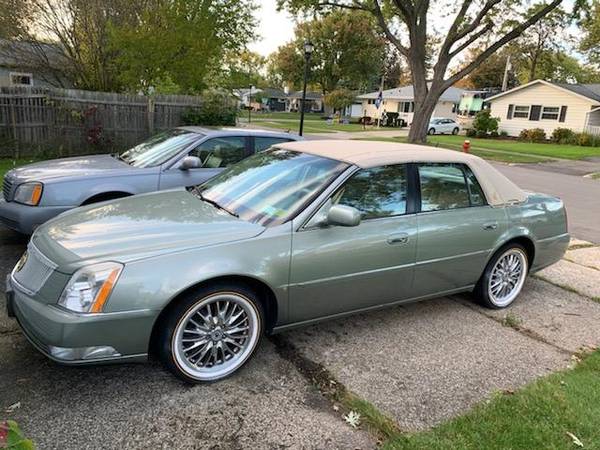 2006 cadillac DTS MINT! for sale in Tonawanda, NY – photo 2