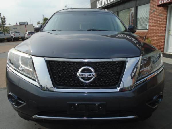 2014 Pathfinder SV 4WD 110k 1 owner 25mpg New Tires 3rd Seat - cars... for sale in Maplewood, MO – photo 7