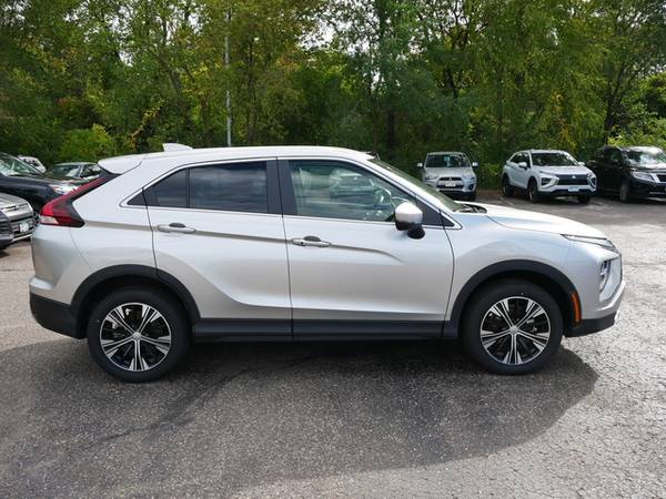 2022 Mitsubishi Eclipse Cross SE - - by dealer for sale in White Bear Lake, MN – photo 6