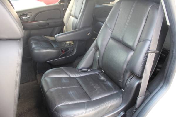 3rd Row* 2007 GMC Yukon SLT2 Leather* Sunroof* for sale in Louisville, KY – photo 5
