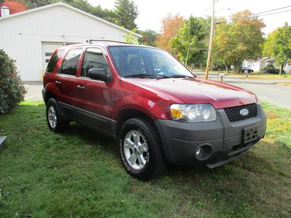 2005 FORD ESCAPE for sale in Florence, MA – photo 2
