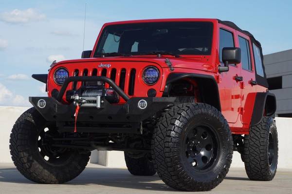 2011 Jeep Wrangler Unlimited *(( LIFTED LOW MILES ))* 4 DOOR for sale in Austin, TX