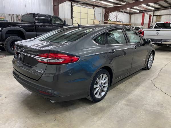 2017 Ford Fusion Hybrid 40 mpg CLEAN 109, 000 miles - cars & for sale in Conway, AR – photo 4