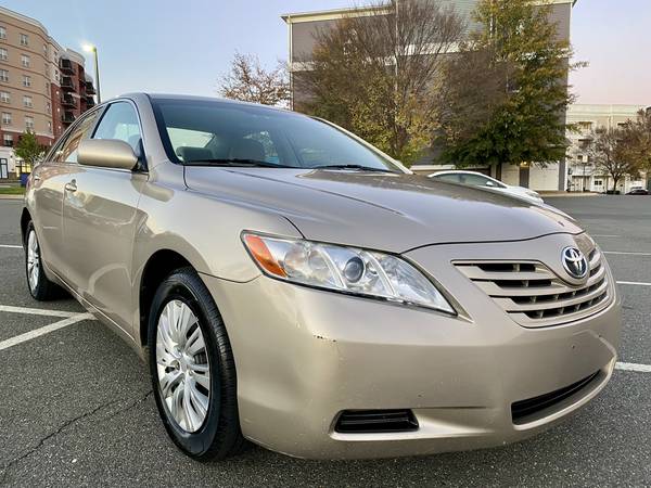 2009 Toyota Camry LE Excellent Shape Clean Title Clean Record - cars for sale in MANASSAS, District Of Columbia – photo 3