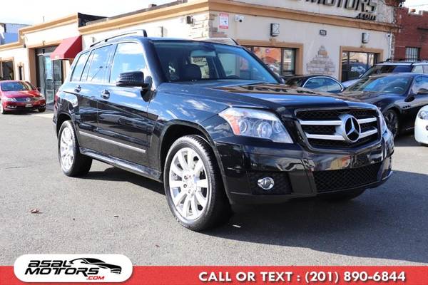 Look What Just Came In! A 2011 Mercedes-Benz GLK-Class with 8-North for sale in East Rutherford, NJ – photo 4