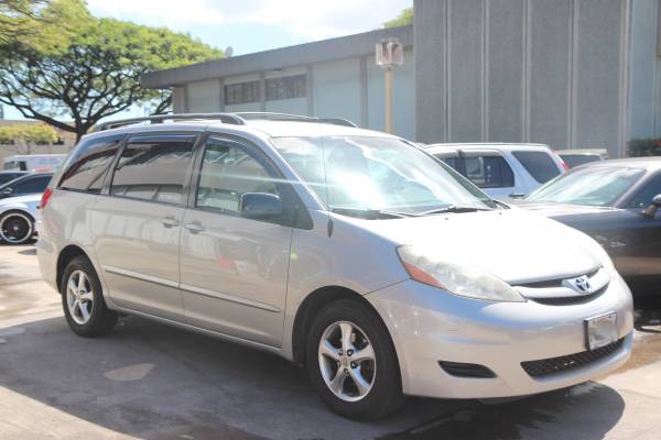 SOLD SOLD ! 2008 TOYOTA SIENNA LE COLD A/C 3RD ROW SEATING - cars &... for sale in Honolulu, HI