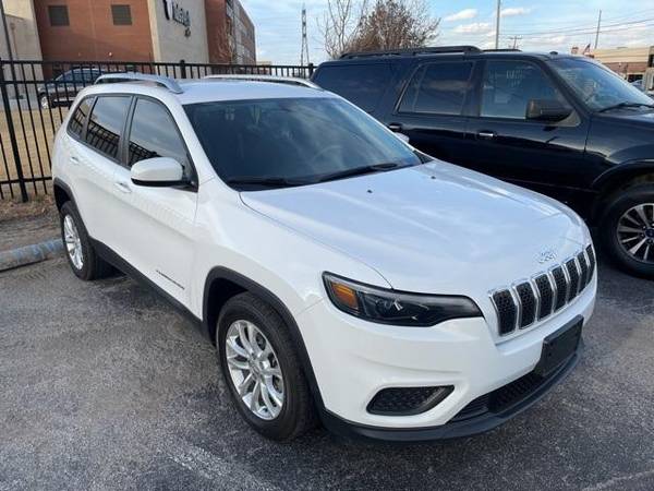 2020 Jeep Cherokee Latitude - - by dealer - vehicle for sale in Norman, OK – photo 2