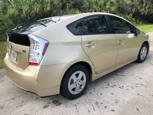 2011 Toyota Prius One Florida Owner !! - cars & trucks - by dealer -... for sale in Naples, FL – photo 4