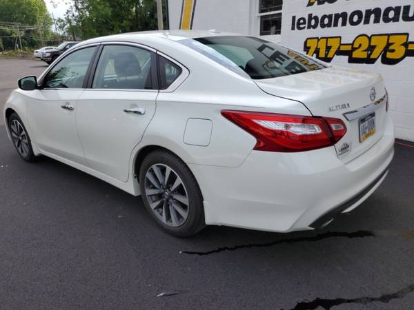 !!!2017 Nissan Altima 2.5 SV!!! 5K Mi/Cold Weather PKG/Moonroof/Pearl for sale in Lebanon, PA – photo 5