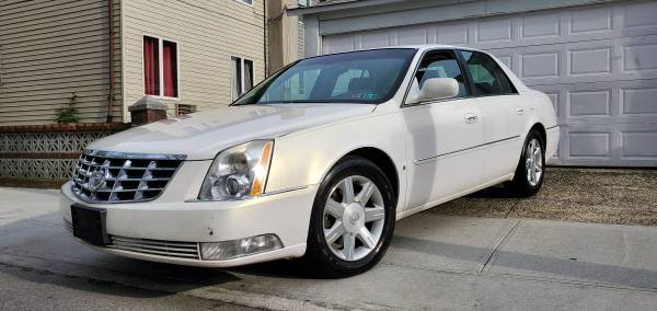 2006 caddy Cadillac DTS 2 Owner clean car for sale in Brooklyn, NY