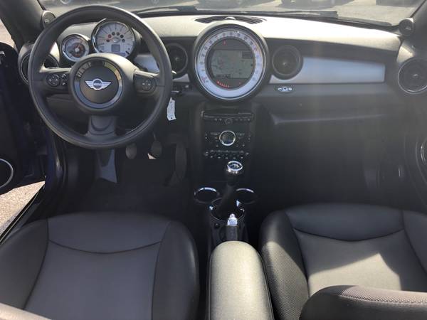2012 Mini Cooper Roadster NAV Premium & Cold Weather Packages Like New for sale in Palmyra, PA – photo 15