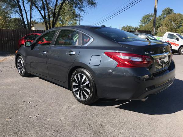 2018 Nissan Altima SL ((As Low As $900 Down)) for sale in Inwood, WV – photo 4