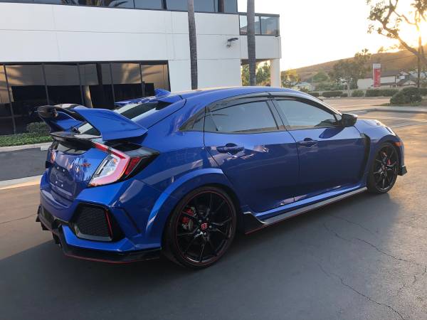 2019 HONDA CIVIC TYPE R - cars & trucks - by dealer - vehicle... for sale in Canoga Park, CA – photo 6