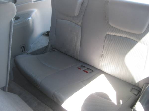 2004 Toyota Highlander Sport Utility (AWD, Super Clean, 3rd Row) for sale in Medford, OR – photo 15
