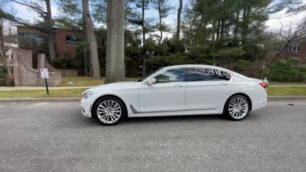 2019 BMW 750i xDrive - - by dealer - vehicle for sale in Great Neck, NY – photo 10