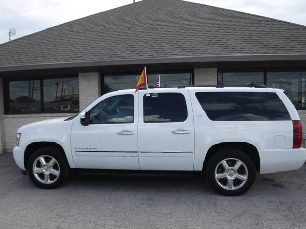 SELLING AN 09 CHEVY SUBURBAN, CALL AMADOR JR @ FOR INFO for sale in Grand Prairie, TX – photo 2
