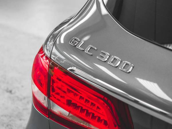 2018 *Mercedes-Benz* *GLC* *GLC 300 4MATIC SUV* Sele for sale in Bellevue, WA – photo 14