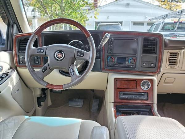 2005 CADILAC EXCALADE ONLY LOW MILES!! for sale in Newburyport, MA – photo 4