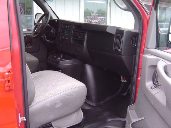 2011 Chevrolet Express Passenger AWD 1500 135 1LS for sale in Waite Park, MN – photo 9