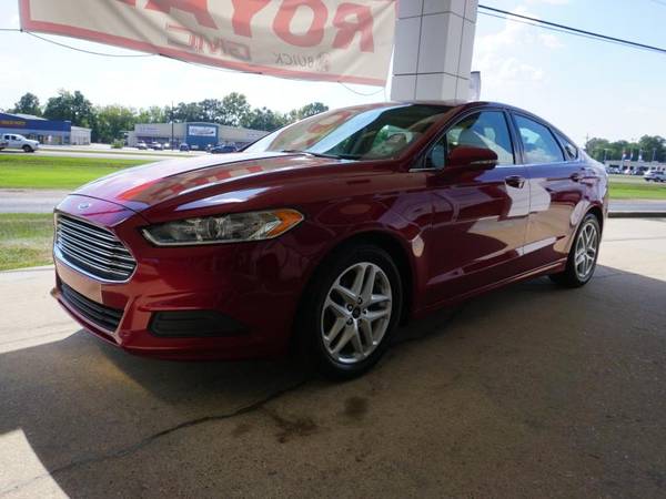 2016 Ford Fusion SE sedan Ruby Red Metallic Tinted Cle for sale in Baton Rouge , LA – photo 4