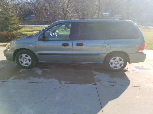 2007 Ford Freestar SE - cars & trucks - by owner - vehicle... for sale in Cannon Falls, MN – photo 2