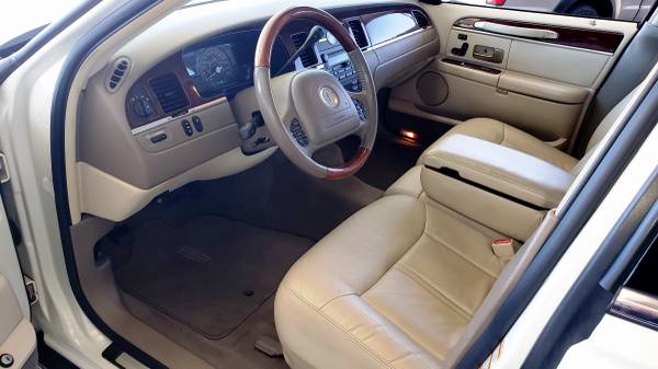 2004 LINCOLN TOWNCAR "ULTIMATE"ALL OPTIONS, PREMIUM AUDIO, MOON ROOF, for sale in Tucson, AZ – photo 13